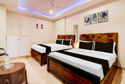 Super Hotel O Mayur Guest House