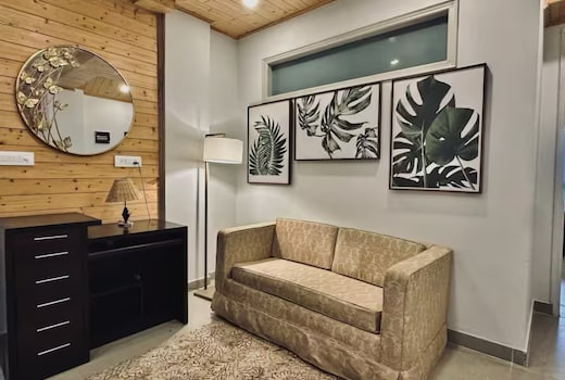 K- Manor Suites
