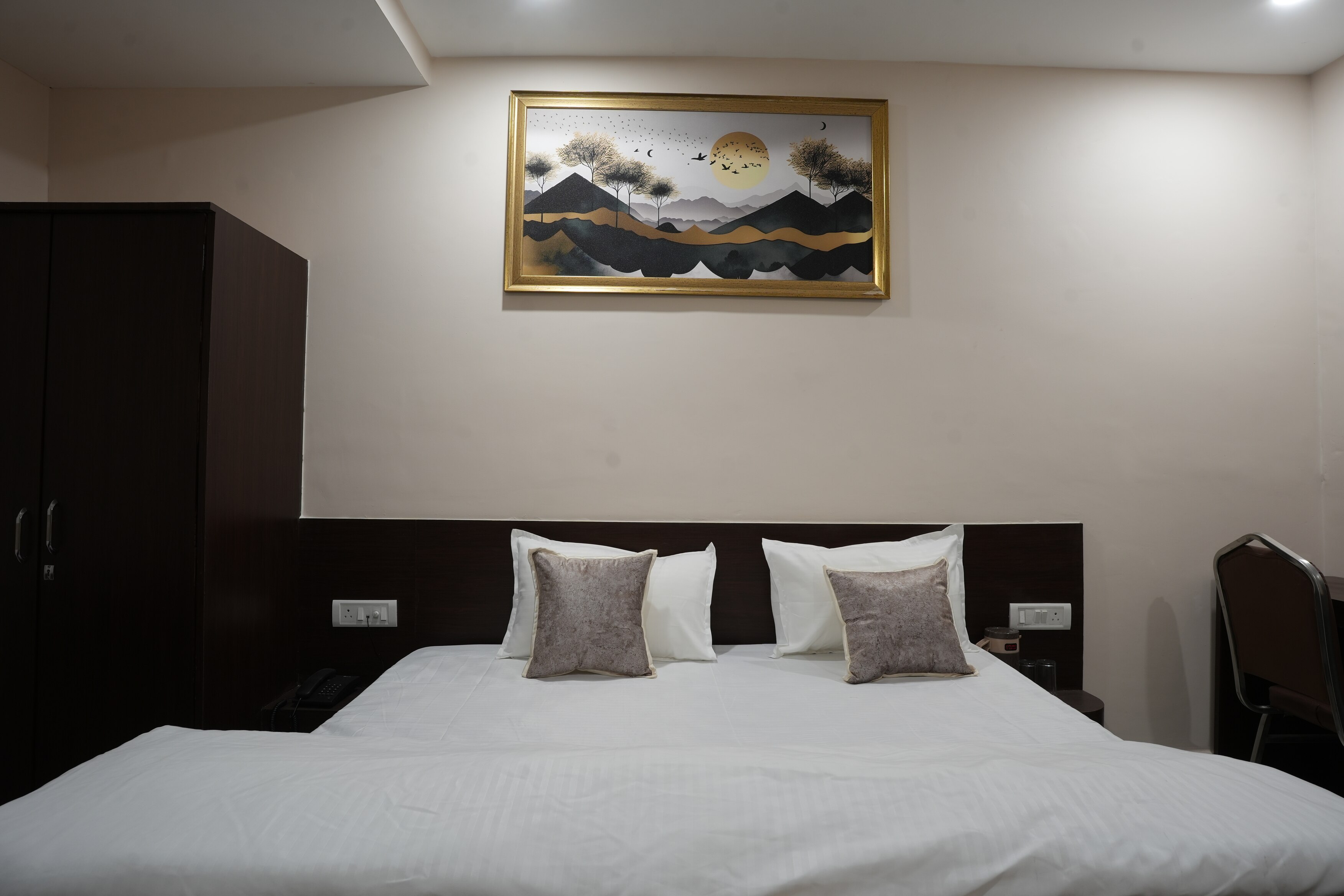 Hotel Ganga Niwas - Tap to explore photos