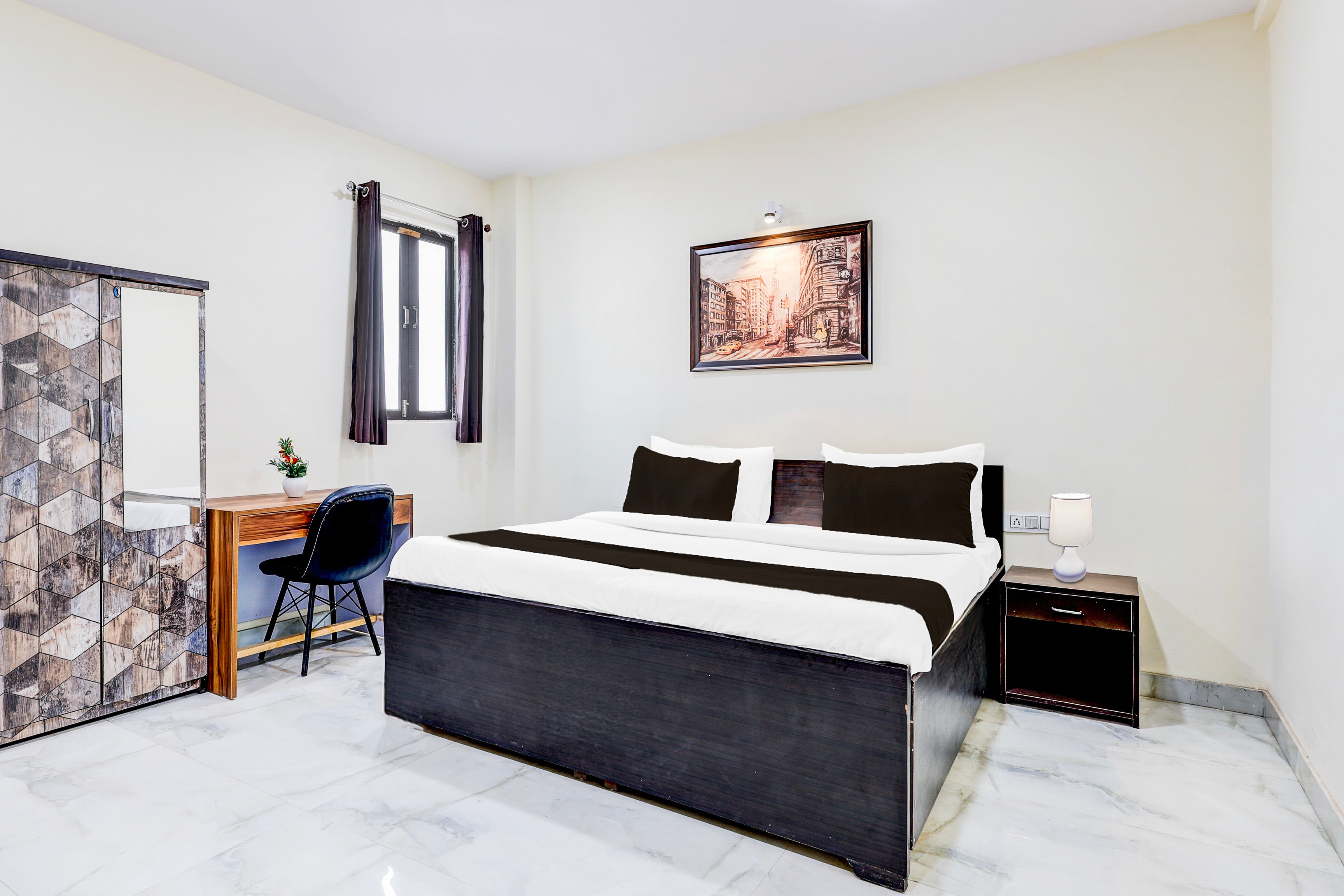 Super Hotel O Sector 25 Near Iskcon Temple Formerly Hotel Amazing House - Tap to explore photos
