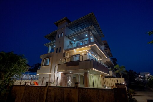 Rain Mist 4BHK Villa with Pvt Pool.