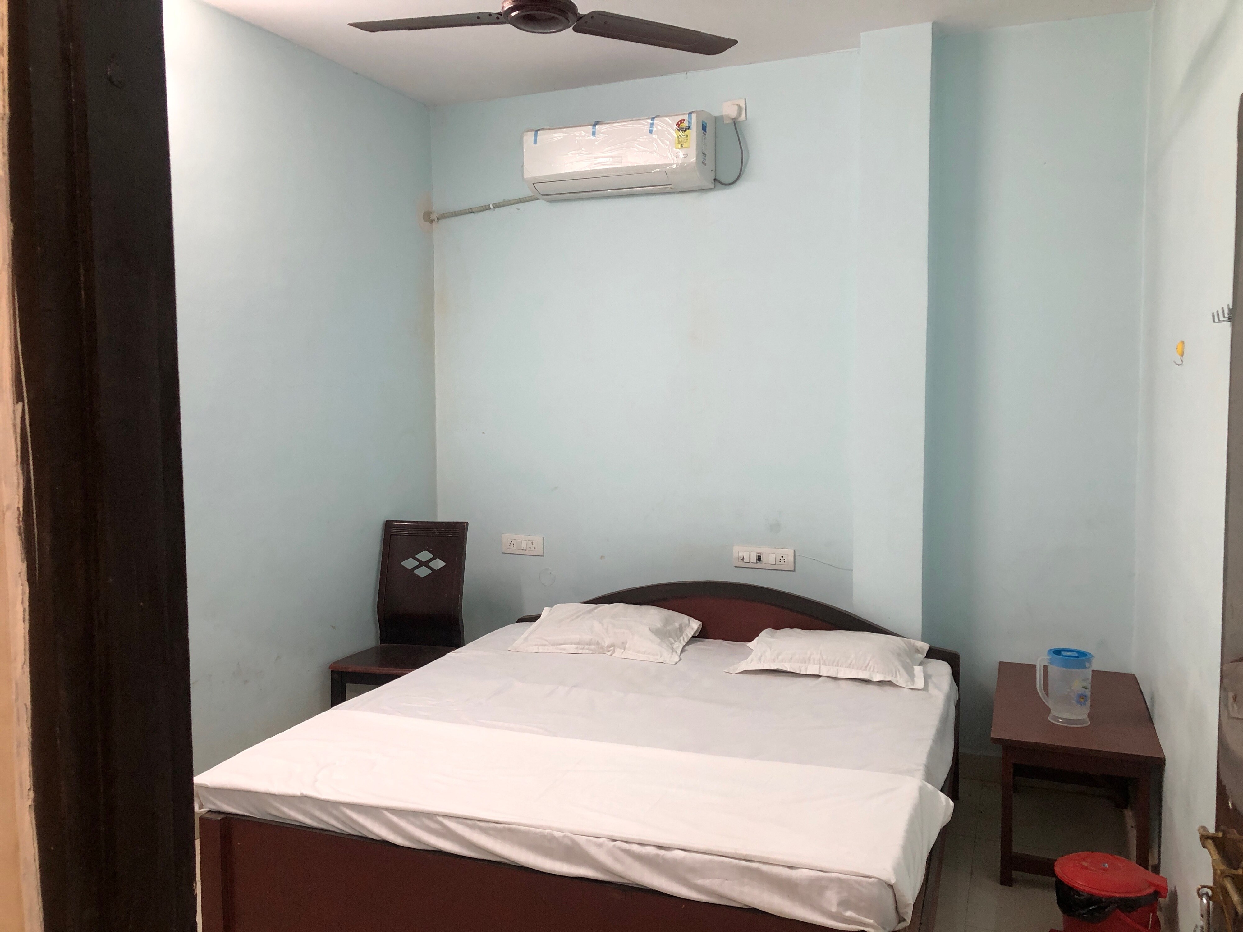 VASUNDHARA COMPLEX AND HOTEL - Tap to explore photos