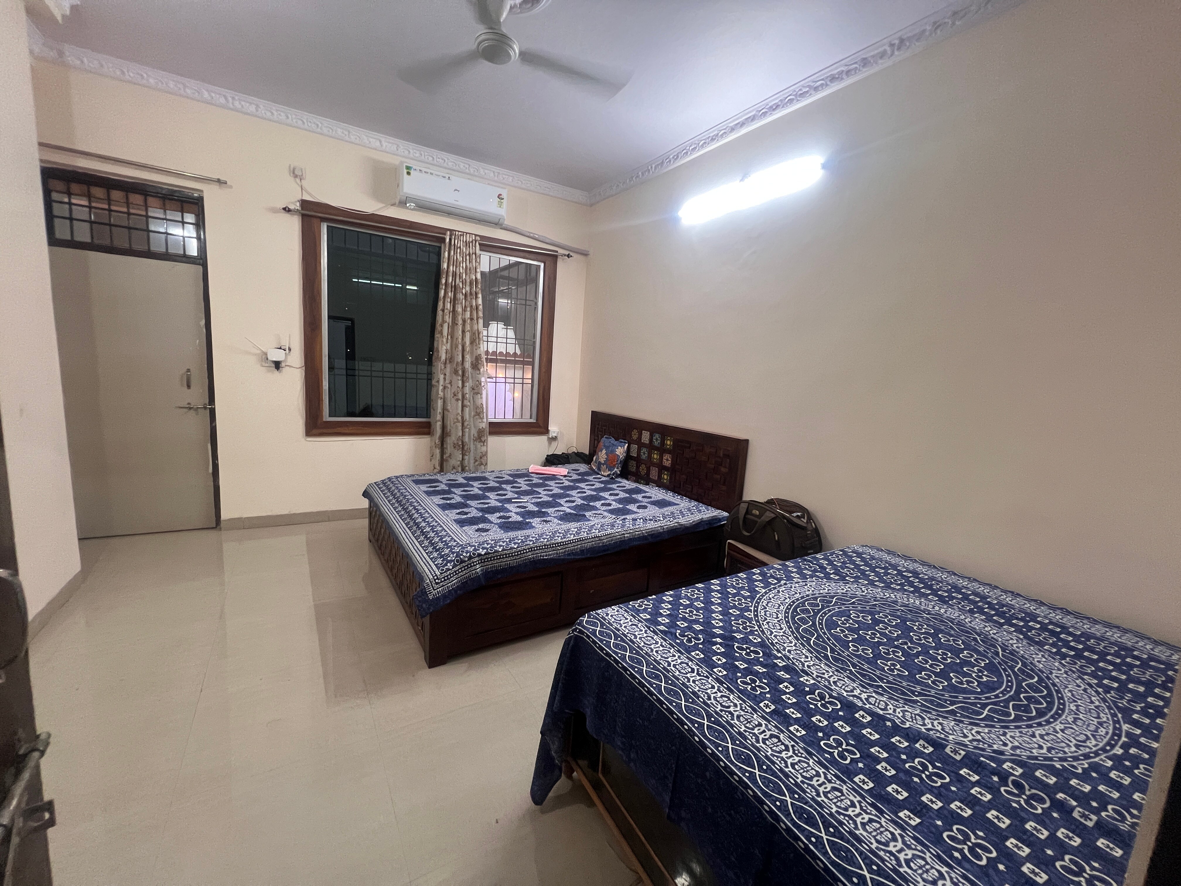 Cozy Retreat in the heart of Jabalpur - Tap to explore photos