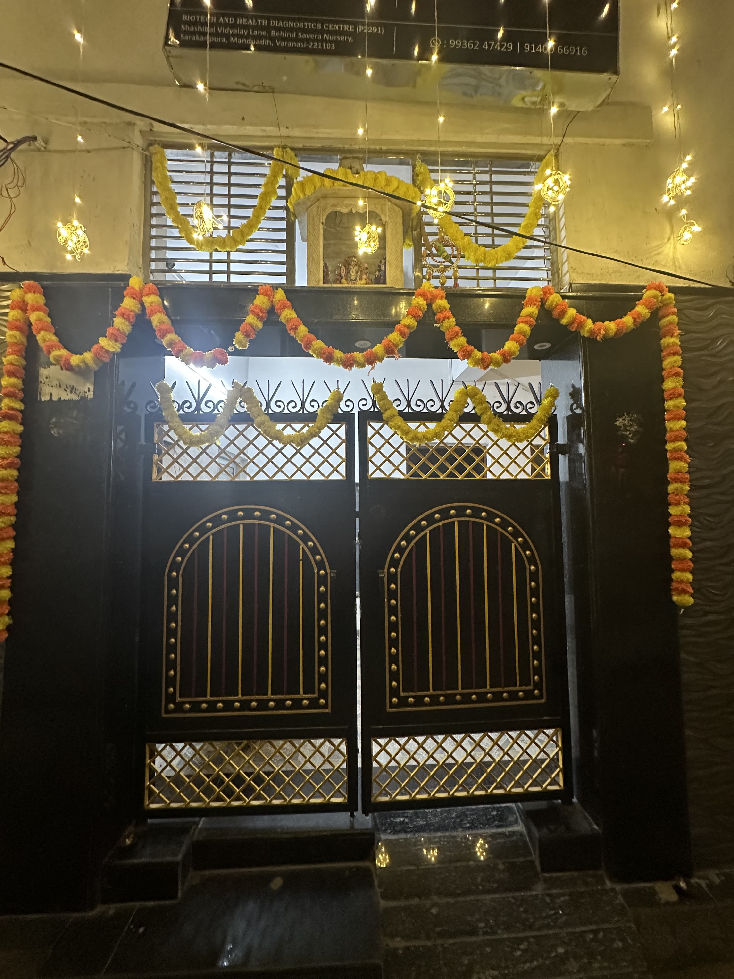 vishwanath dham - Tap to explore photos