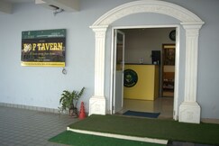 Pop Tavern Le fort Luxe, Nedumangad