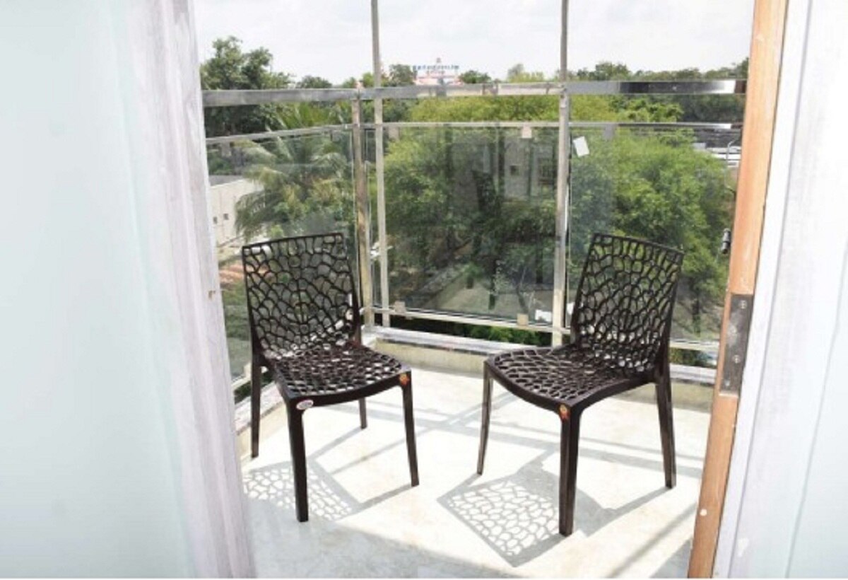Hotel  Shankar Residency, Akkalkot - Tap to explore photos