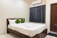 Lux Rooms & Serviced Apartments, Chennai
