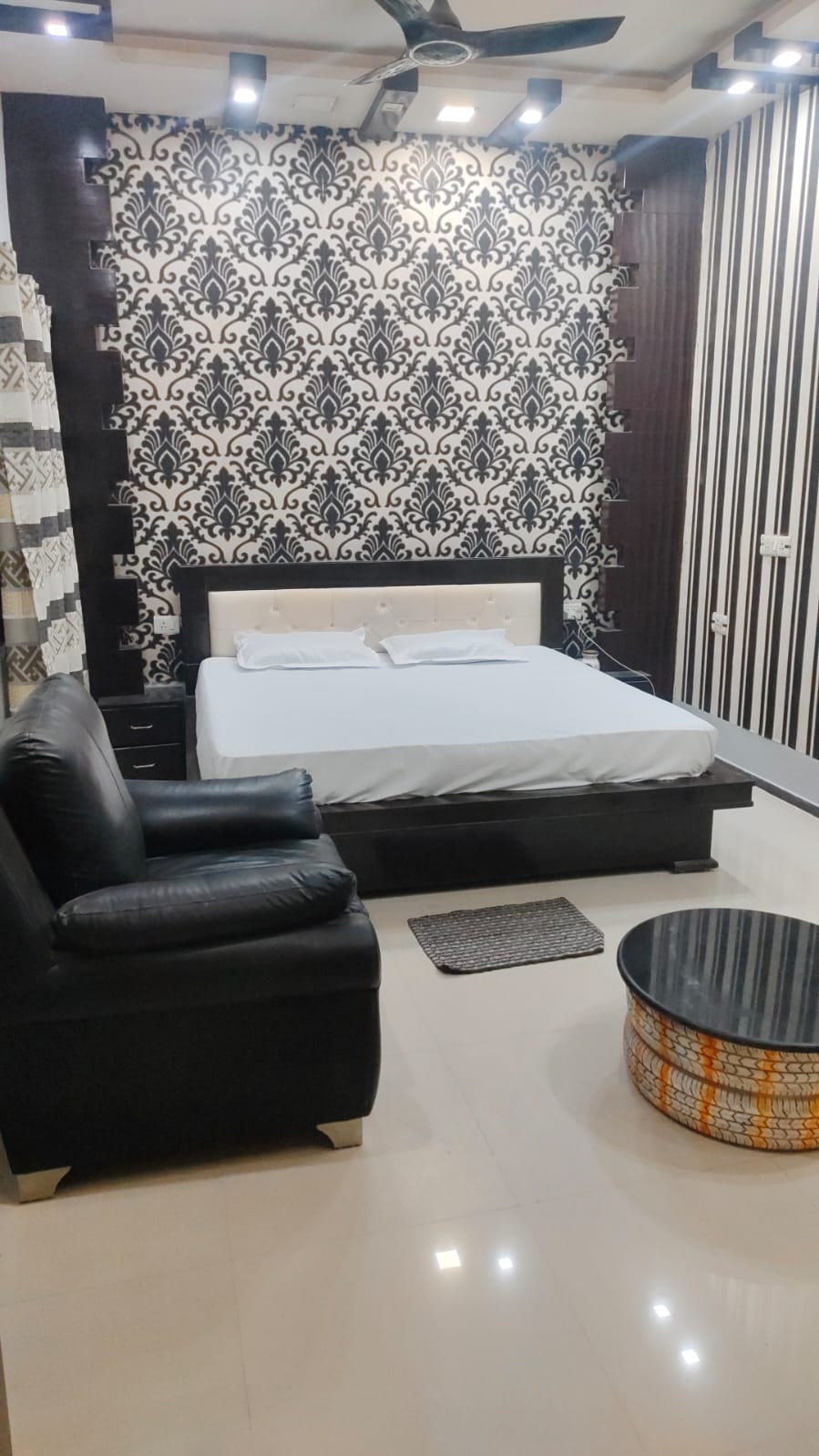 vastu homes near arail ghat - Tap to explore photos