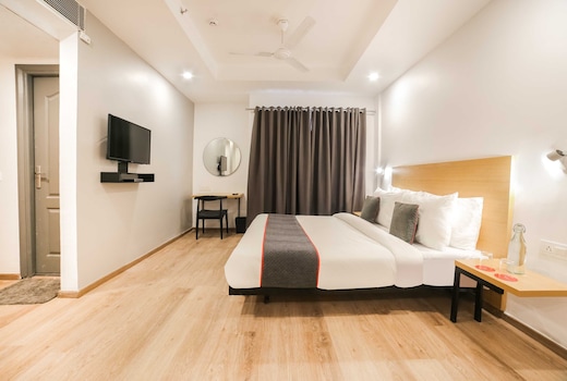 Townhouse Oak Cochin International Airport