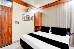SPOT ON Hotel Doon Lotus | Iconic Rooftop Cafe | Party Hall, Dehradun