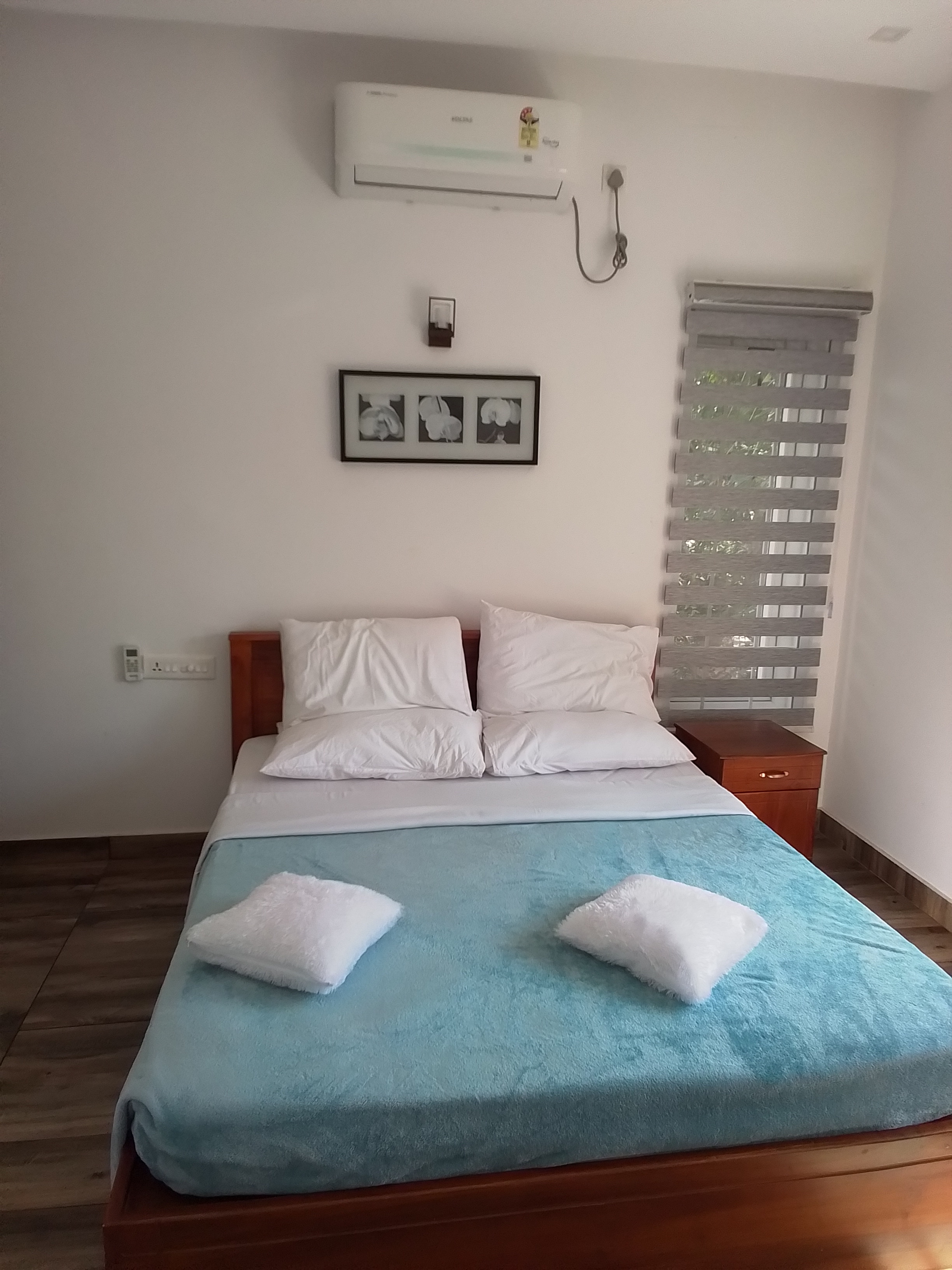 Arsva -  2 BR, Living Area & Roof-top Garden - Tap to explore photos