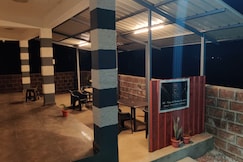 Crown hotel, Shrivardhan