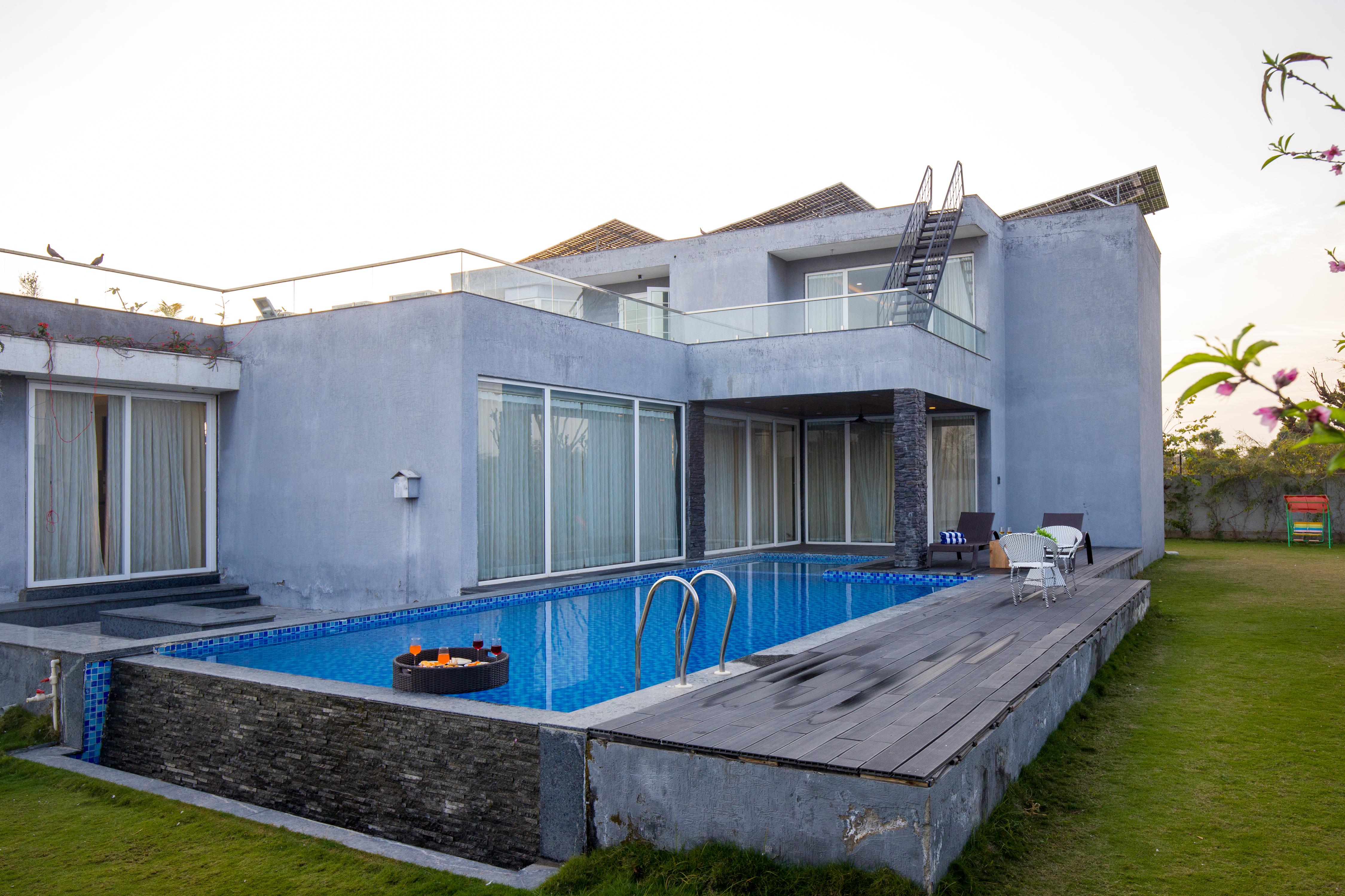 ELIVAAS Yohaan Farms | 4 BHK farm with pvt pool & Garden - Tap to explore photos