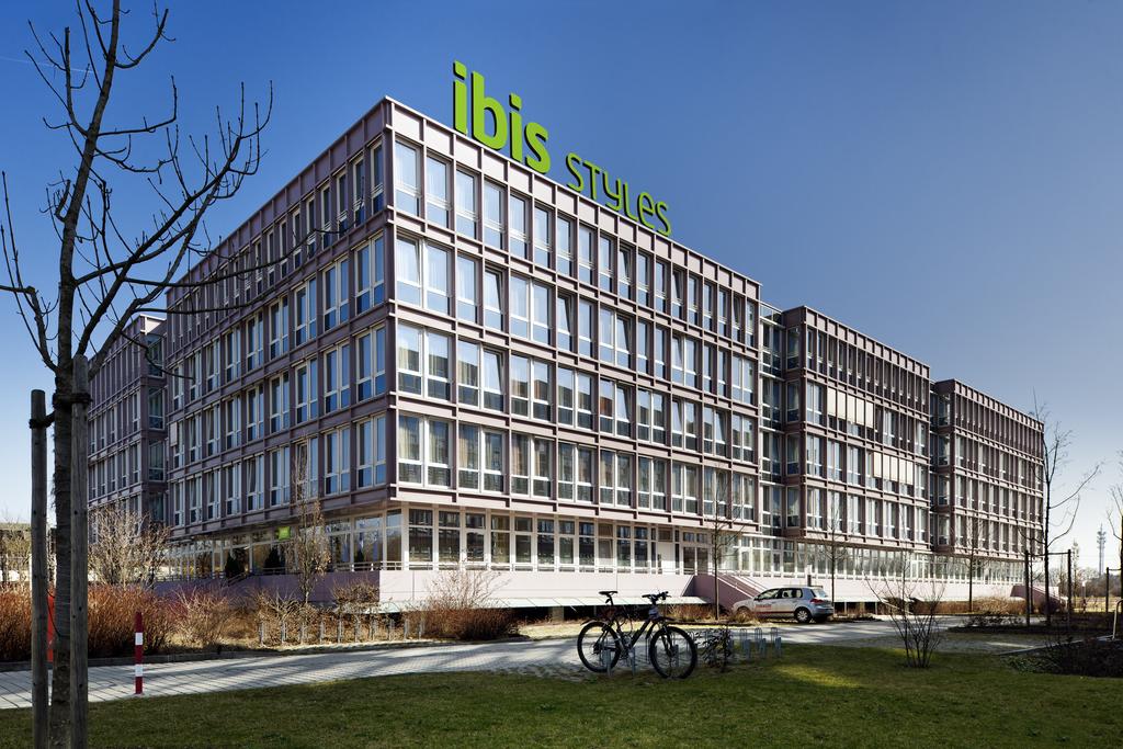 Ibis Styles Munich East Hotel - Tap to explore photos