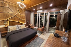 House of Lights, Solan, Solan