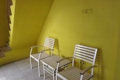 Hotel O Penginapan Permata Hijau Syariah Near Bukit Teletubbies, Maros