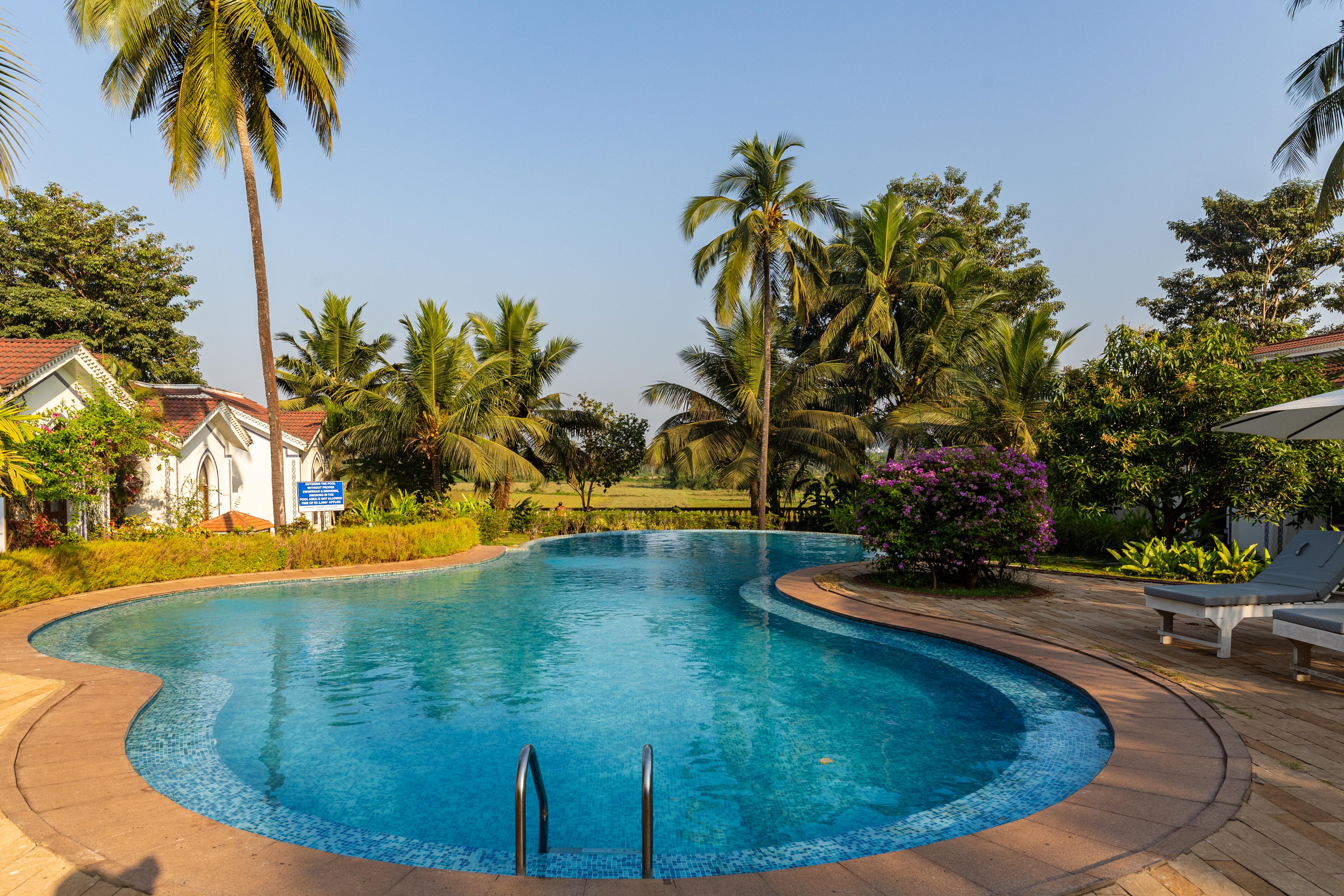 Beautiful duplex 3bhk pool facing villa in Siolim - C18 - Tap to explore photos