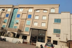 Hotel K. J. International, Kirakat