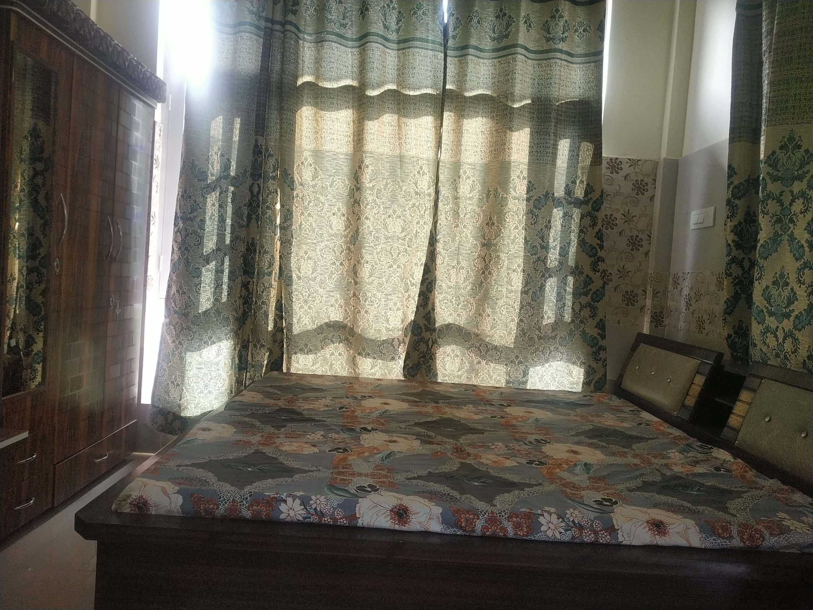Hari Home Stay - Tap to explore photos