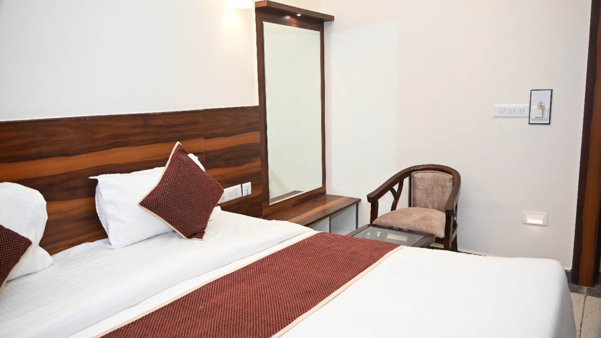 Hotel Krishna Paradise - Tap to explore photos