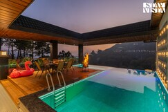 The Kasa w/ Infinity Pool & Home Theatre, Kasauli