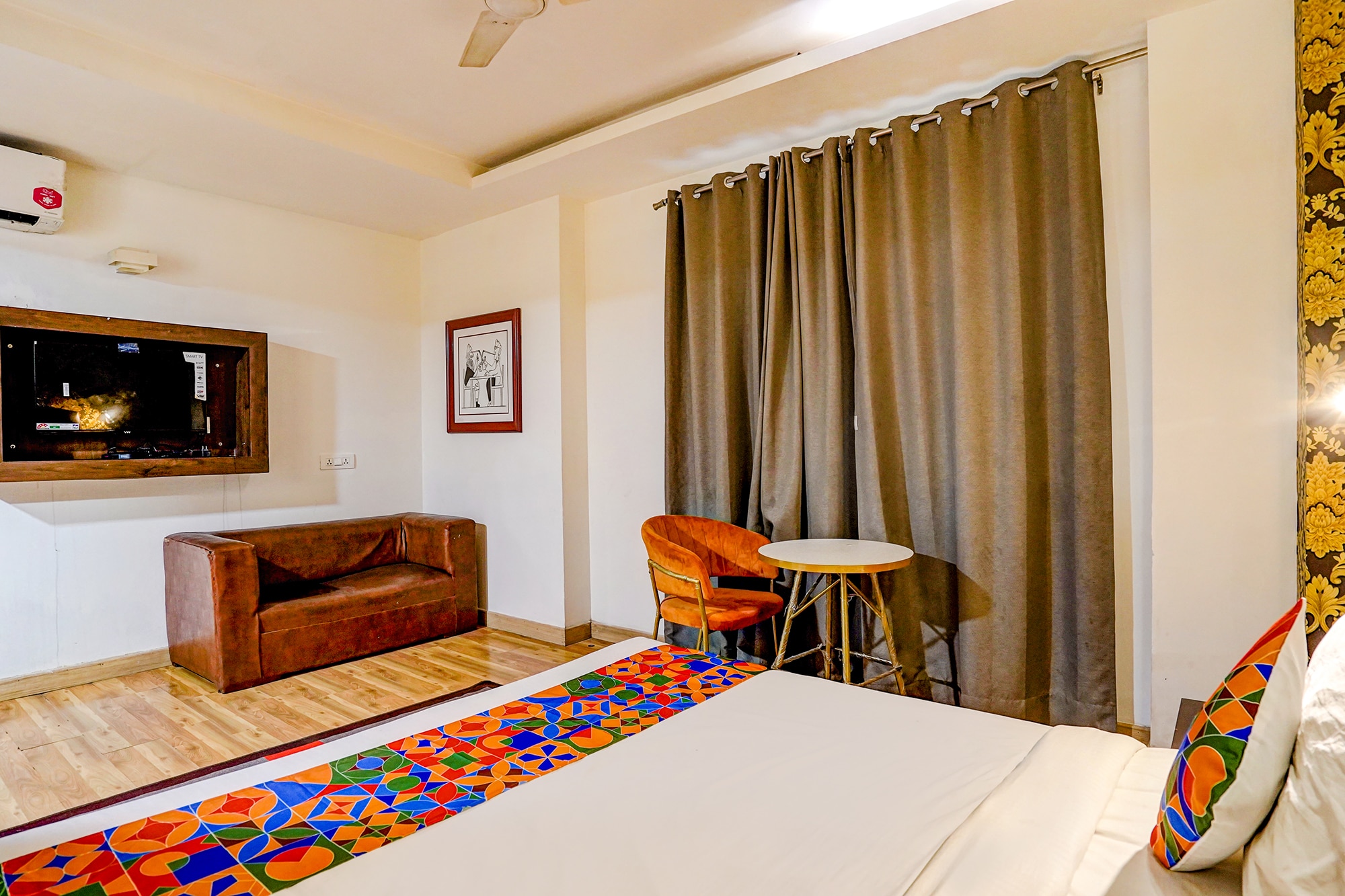 Fabhotel Kaushambi - Tap to explore photos
