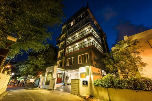 Oyo Townhouse 014 Mg Road Bangalore Bengaluru Inr 1215 Off