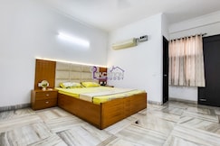 VacationBuddy 2BHK Comfy Home|PitamPura, Delhi