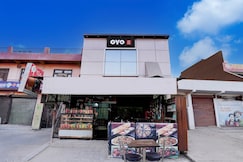 Hotel O Royal Grand Hotel, Rura