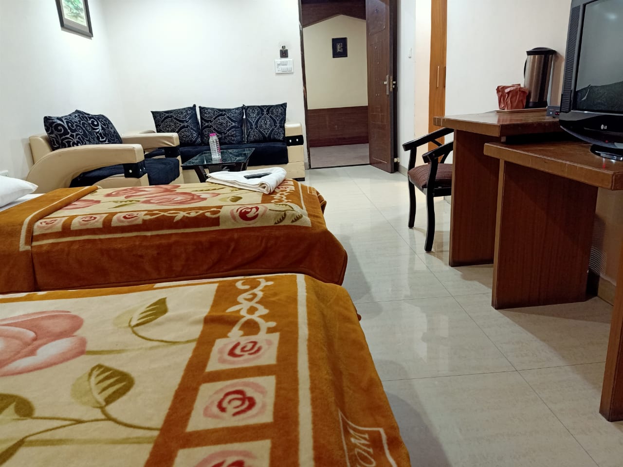 Gouri Inn 2