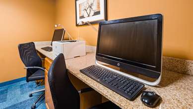 Best Western Plus Hiawatha Hotel - Tap to explore photos