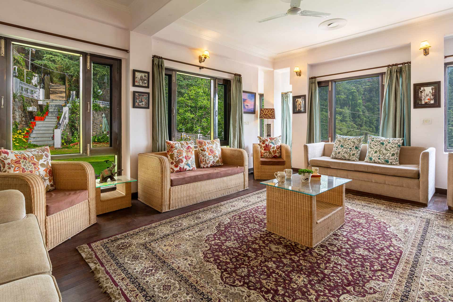 StayVista at Shimla Manor - Tap to explore photos