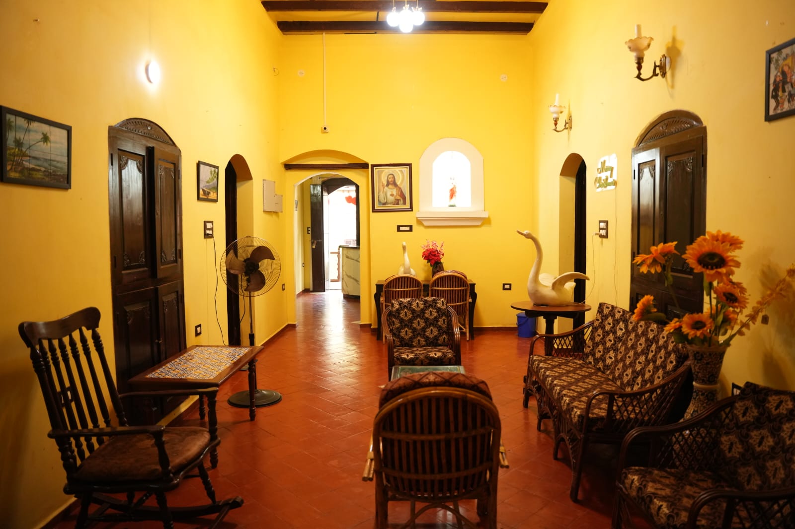 Chloe Villa Old Portuguese House - Tap to explore photos