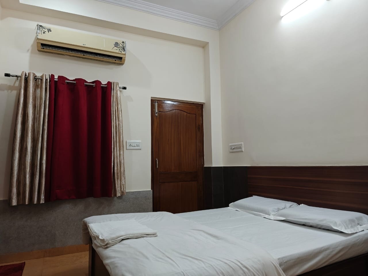 Shubh Inn - Tap to explore photos