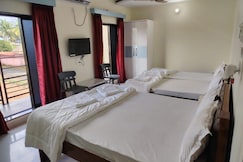 Bliss Paradise Resort, Malvan