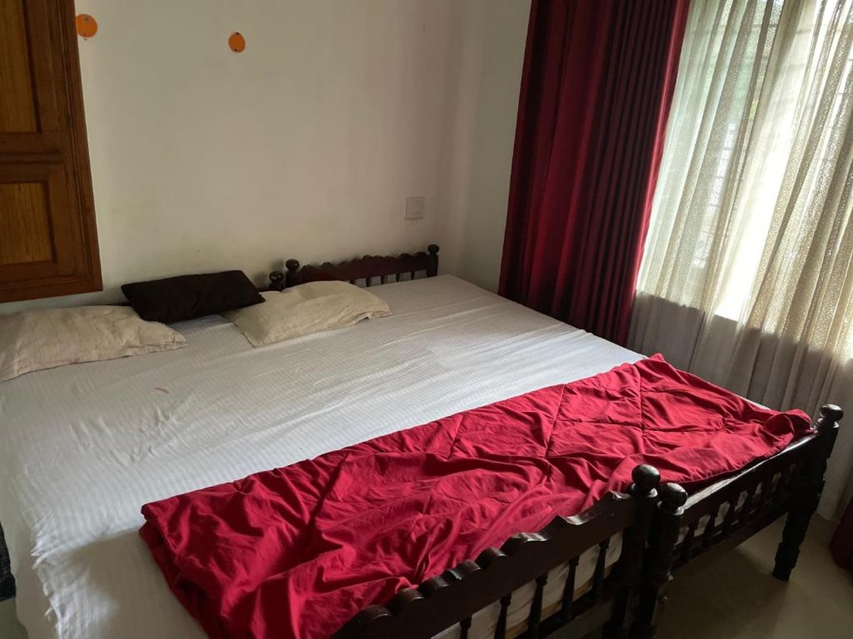 Rose Garden Homestay - Tap to explore photos