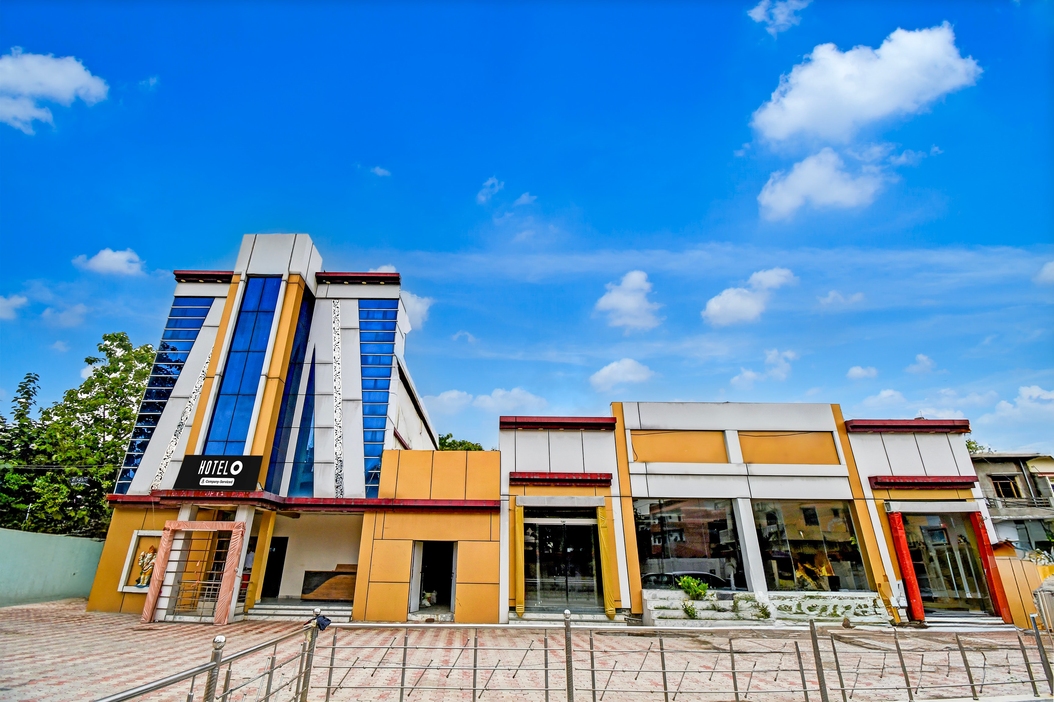 Super Hotel O DIET College Sasaram Formerly Maurya Banquet Hall - Tap to explore photos
