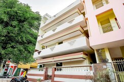 SPOT ON Hotel Sri New Sai Chandra, Guntur