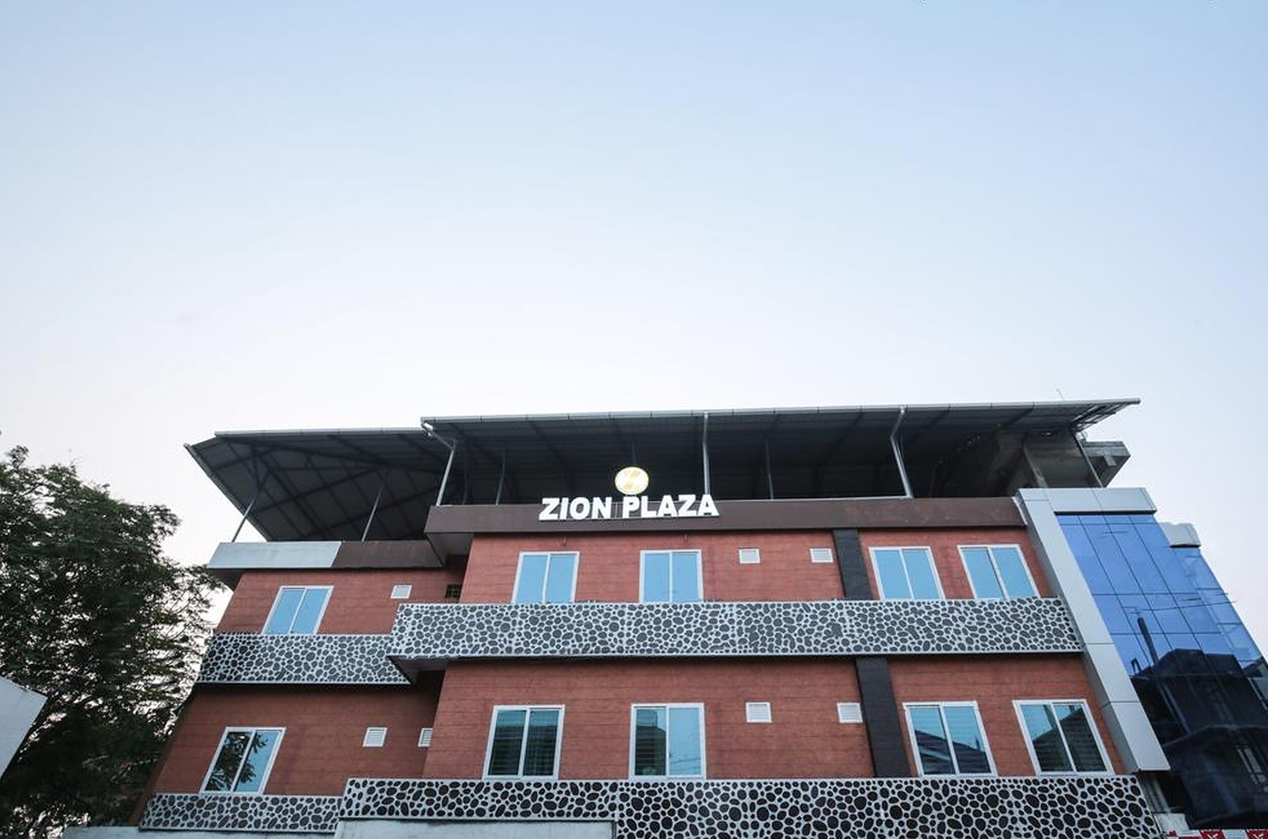 Zion Plaza - Tap to explore photos