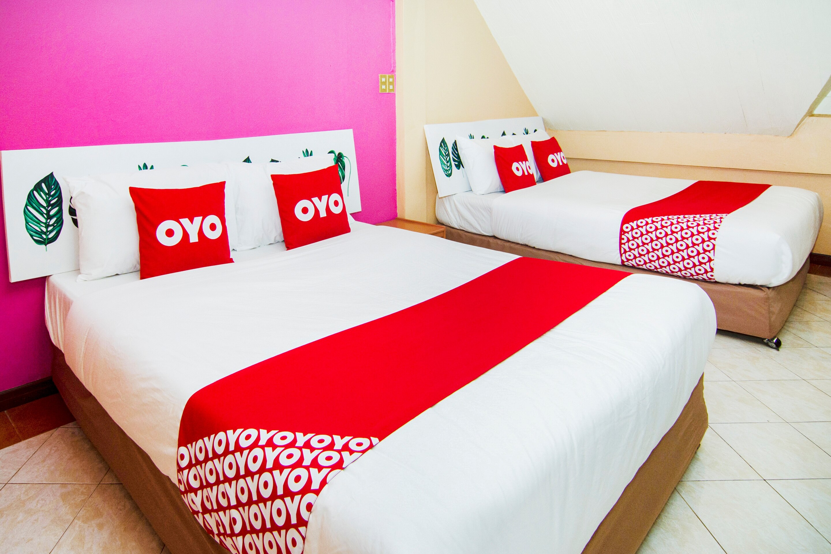 OYO 534 Phasuk Hotel - Tap to explore photos