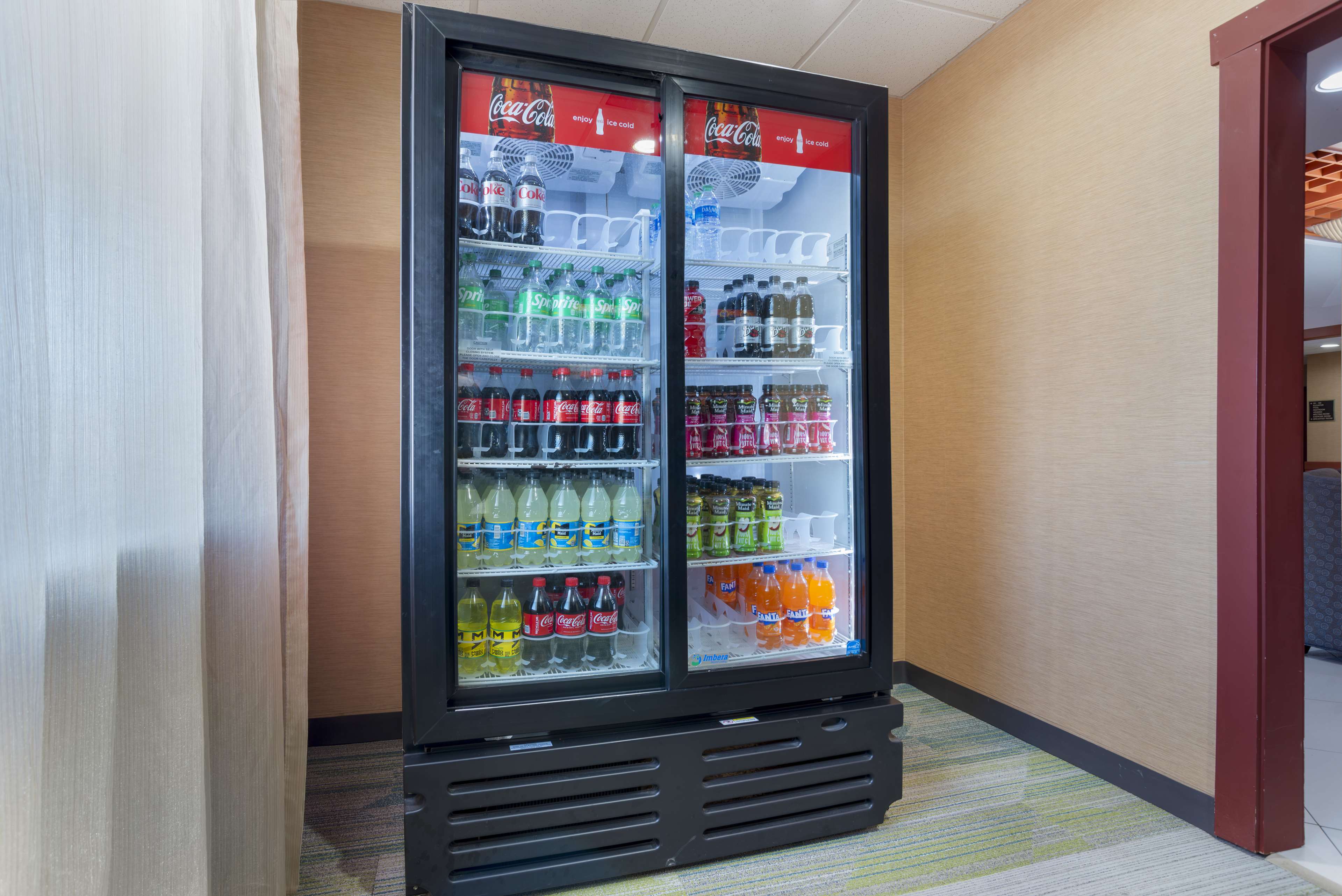 Best Western Plus Flowood Inn & Suites - Tap to explore photos