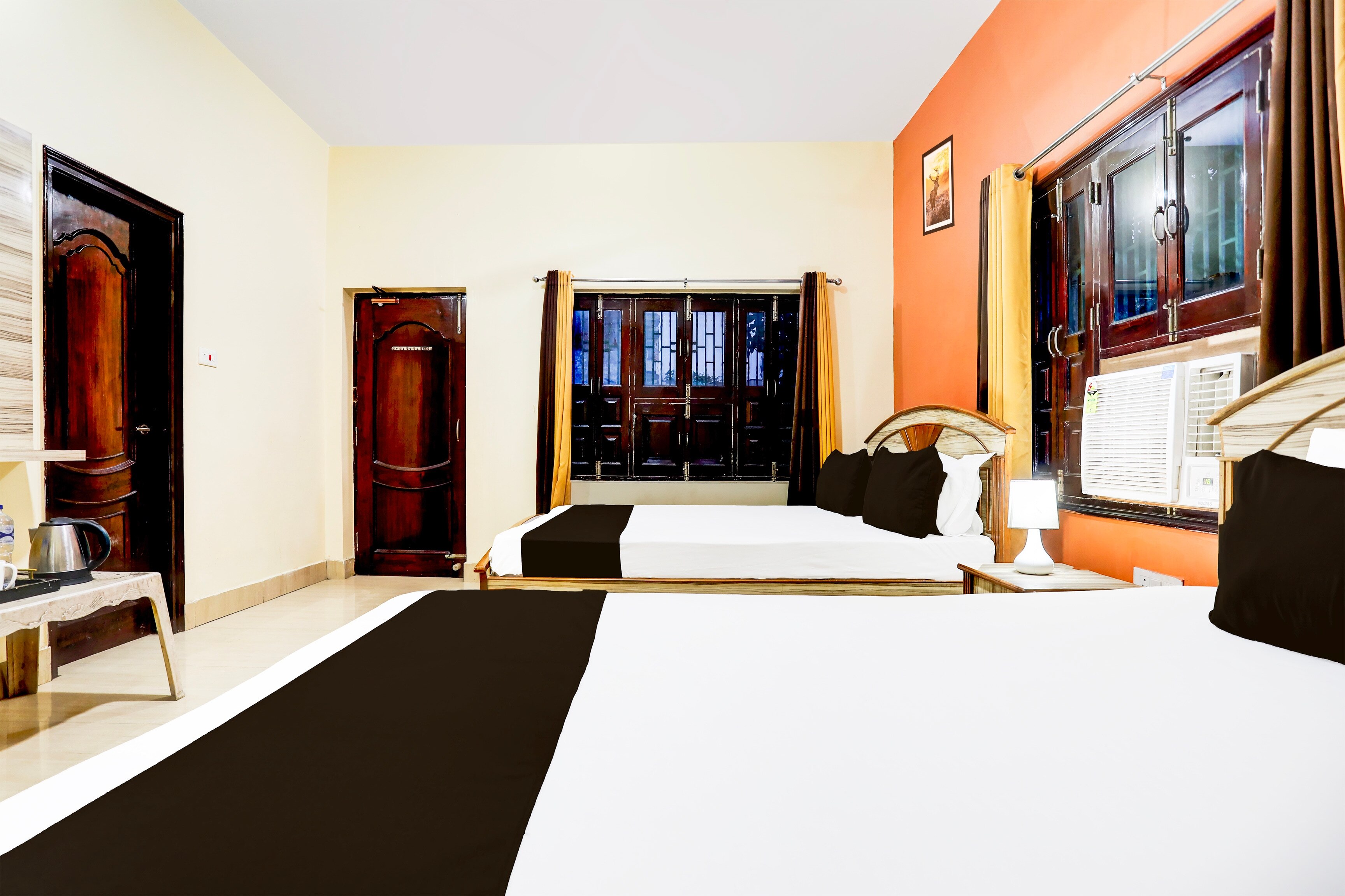 Super Hotel O R B Palace - Tap to explore photos