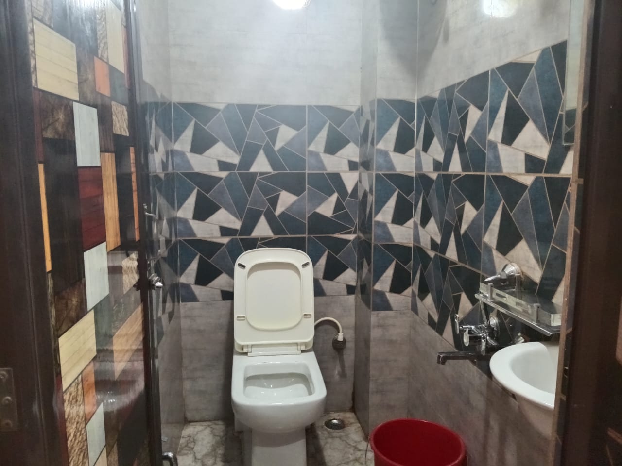 Hotel Babli - Tap to explore photos