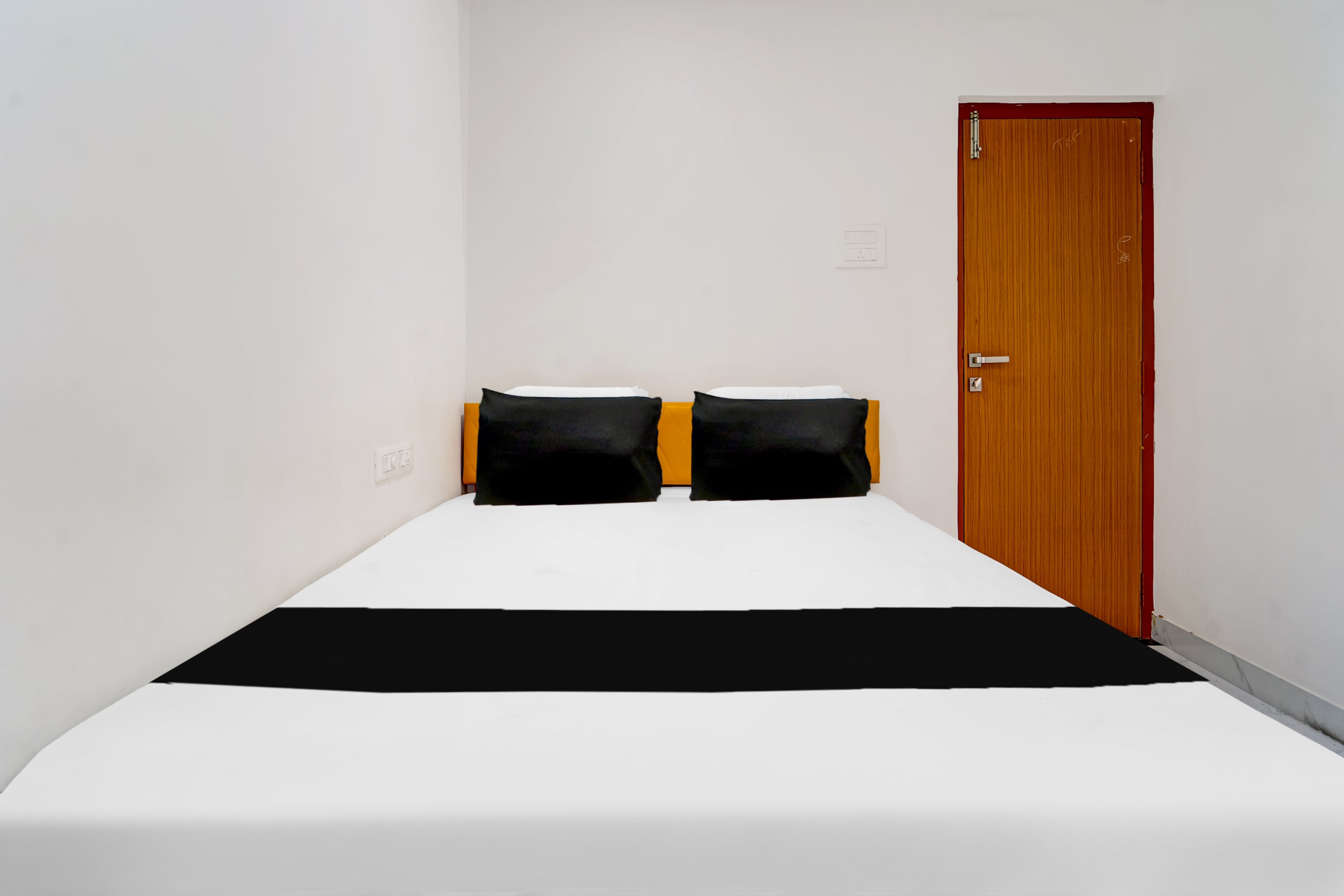Hotel O Vasantham Residency - Tap to explore photos
