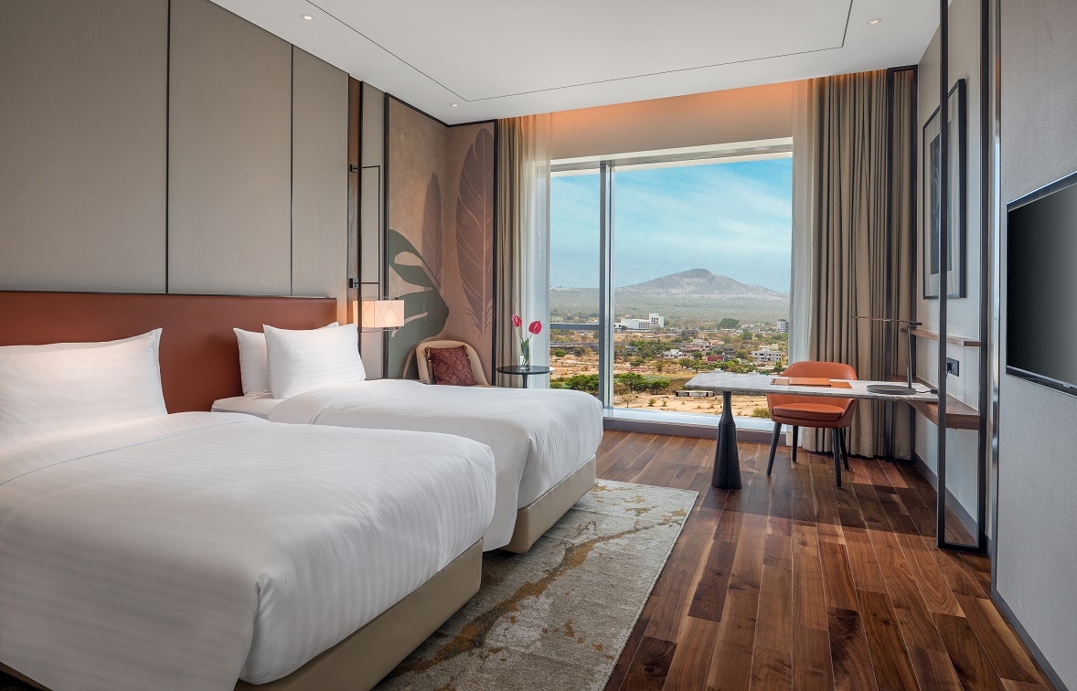 Deluxe Suite King Bed Non Smoking - with Balcony 1