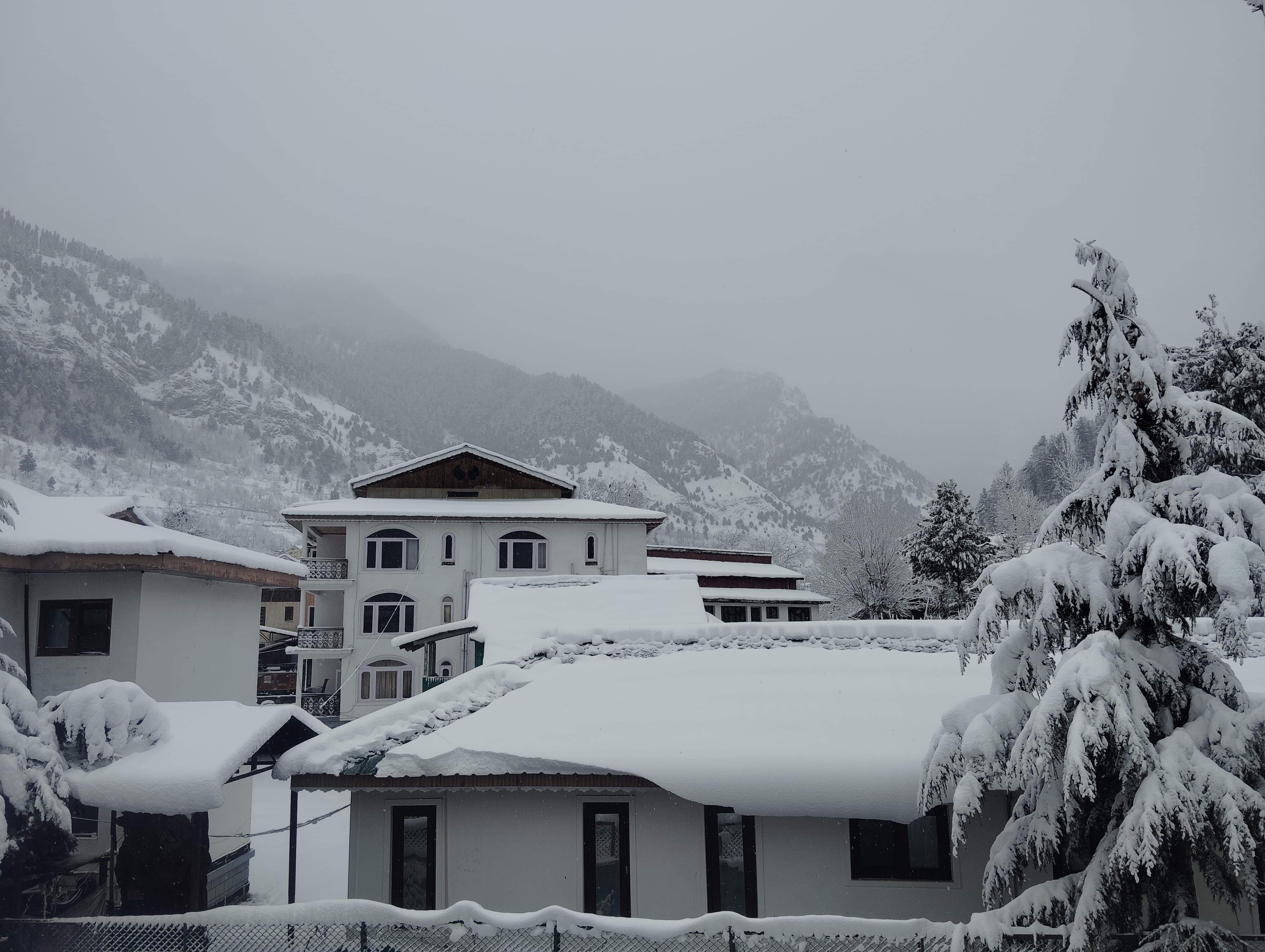 Pahalgam Resort and Cottages - Tap to explore photos