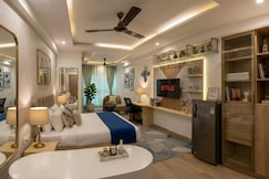 Diona Anukampa Suite with pool, Jaipur