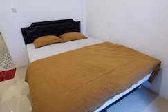 Hotel O Bumi Tenang Homestay, Rembang