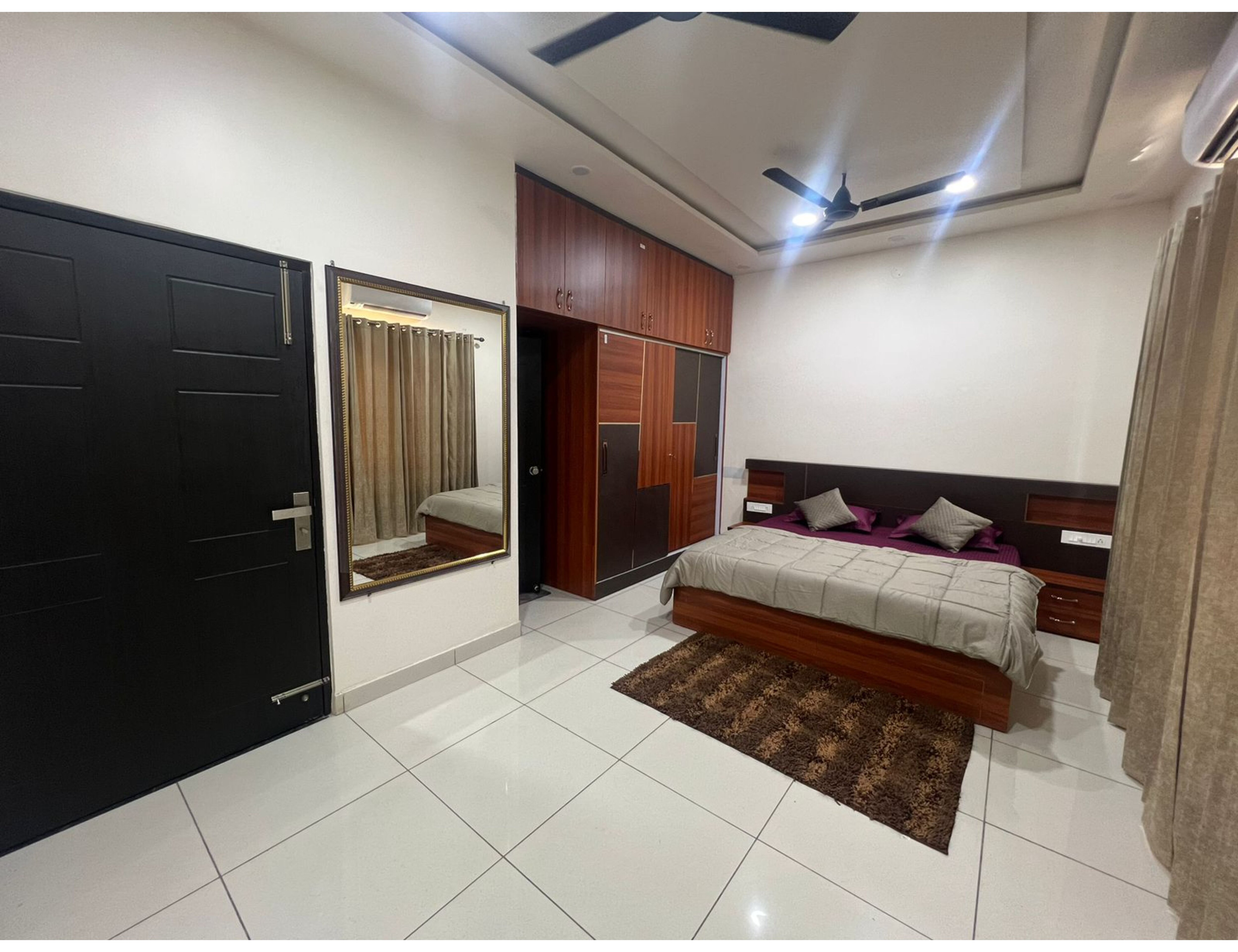 Luxury 3bhk Villa (mere bebe da villa) @gopal nagar - Tap to explore photos