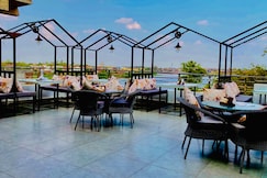 S.S. LAKE VIEW HOTEL, Datia